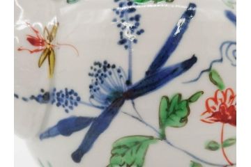 正木春蔵　九谷焼　呉須色絵　染付　穏やかなひとときを演出する急須(菊、花、植物、和食器、水注、茶道具、茶器、水指、水差、裏印)(R-079321)