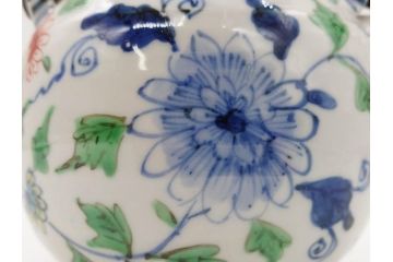 正木春蔵　九谷焼　呉須色絵　染付　穏やかなひとときを演出する急須(菊、花、植物、和食器、水注、茶道具、茶器、水指、水差、裏印)(R-079321)