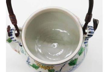 正木春蔵　九谷焼　呉須色絵　染付　穏やかなひとときを演出する急須(菊、花、植物、和食器、水注、茶道具、茶器、水指、水差、裏印)(R-079321)