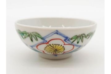 正木春蔵　九谷焼　呉須色絵　染付　明るい色遣いに気分も盛り上がる酒杯6客セット(福、梅竹模様、おちょこ、お猪口、ぐい呑み、湯のみ、湯呑み、盃、酒器、和食器、裏印)(R-079322)