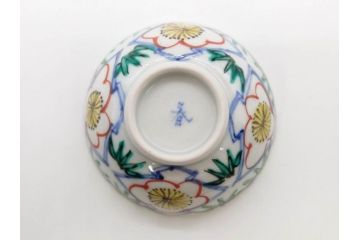 正木春蔵　九谷焼　呉須色絵　染付　明るい色遣いに気分も盛り上がる酒杯6客セット(福、梅竹模様、おちょこ、お猪口、ぐい呑み、湯のみ、湯呑み、盃、酒器、和食器、裏印)(R-079322)