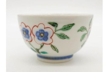 正木春蔵　九谷焼　呉須色絵　染付　温かみを感じる緻密な絵付けが魅力の湯呑み5客セット(花、植物、煎茶、ぐい呑み、湯のみ、和食器、裏印)(R-079323)