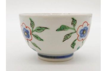 正木春蔵　九谷焼　呉須色絵　染付　温かみを感じる緻密な絵付けが魅力の湯呑み5客セット(花、植物、煎茶、ぐい呑み、湯のみ、和食器、裏印)(R-079323)