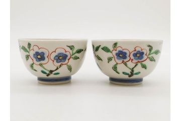正木春蔵　九谷焼　呉須色絵　染付　温かみを感じる緻密な絵付けが魅力の湯呑み5客セット(花、植物、煎茶、ぐい呑み、湯のみ、和食器、裏印)(R-079323)