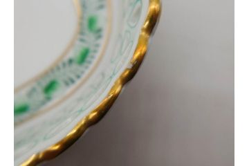 ヘレンド　ハンガリー　HEREND HVNGARY　アポニー・グリーン　オープンワーク　落ち着いた雰囲気のエレガントなプレート(トレイ、トレー、角皿、透かし、四角、スクエア、変形皿、レース、洋食器)(R-079326)