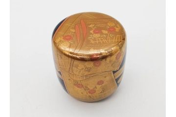 博友作　輪島塗　優美で豪華な棗(菊、花、雲模様、蒔絵、漆器、木製、茶入れ、茶筒、茶道具、茶器、共箱付き)(R-079327)