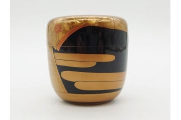 博友作　輪島塗　優美で豪華な棗(菊、花、雲模様、蒔絵、漆器、木製、茶入れ、茶筒、茶道具、茶器、共箱付き)(R-079327)