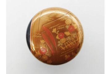 博友作　輪島塗　優美で豪華な棗(菊、花、雲模様、蒔絵、漆器、木製、茶入れ、茶筒、茶道具、茶器、共箱付き)(R-079327)