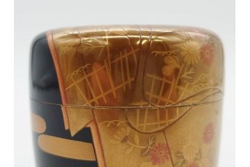 博友作　輪島塗　優美で豪華な棗(菊、花、雲模様、蒔絵、漆器、木製、茶入れ、茶筒、茶道具、茶器、共箱付き)(R-079327)