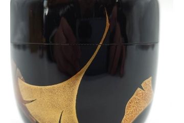 鈴谷鐵五郎　輪島塗　銀杏　繊細な蒔絵に見惚れる棗(いちょう、梨地、漆器、木製、茶入れ、茶筒、茶道具、茶器、共布付き、共箱付き)(R-079428)