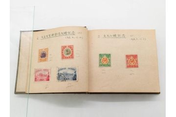 戦前〜戦後　小判切手・中国・満州・煙草・印紙・エンタイヤなど　切手帳(使用済み切手、切手帖、文化切手、記念郵便切手、外国、鉄道、日清戦争、日露大戦、大東亜戦争、明治天皇、大正天皇、電信、証券、国税調査、赤十字、国立公園、体育大会、年賀)(R-079431)