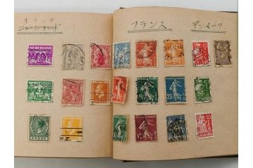 戦前〜戦後　小判切手・中国・満州・煙草・印紙・エンタイヤなど　切手帳(使用済み切手、切手帖、文化切手、記念郵便切手、外国、鉄道、日清戦争、日露大戦、大東亜戦争、明治天皇、大正天皇、電信、証券、国税調査、赤十字、国立公園、体育大会、年賀)(R-079431)