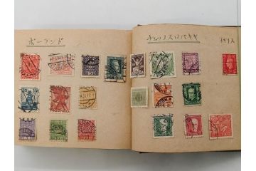 戦前〜戦後　小判切手・中国・満州・煙草・印紙・エンタイヤなど　切手帳(使用済み切手、切手帖、文化切手、記念郵便切手、外国、鉄道、日清戦争、日露大戦、大東亜戦争、明治天皇、大正天皇、電信、証券、国税調査、赤十字、国立公園、体育大会、年賀)(R-079431)