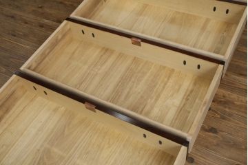 中古　美品!!　岩谷堂箪笥　漆塗り　力強い杢目と重厚感ある金具が魅力の整理箪笥(和たんす、衣装タンス、収納箪笥、引き出し、サイドチェスト、サイドボード)(R-079439)