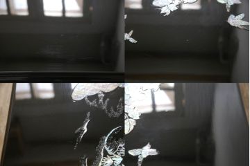 中古　アジア　民芸家具　華やかな螺鈿細工が美しいガラス天板付き座卓(センターテーブル、ローテーブル)(定価約60万円)(R-079440)