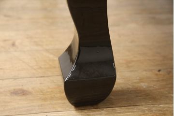 中古　アジア　民芸家具　華やかな螺鈿細工が美しいガラス天板付き座卓(センターテーブル、ローテーブル)(定価約60万円)(R-079440)