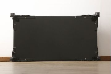 中古　アジア　民芸家具　華やかな螺鈿細工が美しいガラス天板付き座卓(センターテーブル、ローテーブル)(定価約60万円)(R-079440)
