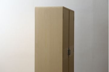 中古　美品　伝統工芸士　東樹義明作　久光刻　繊細な線で表現された可憐な草花の彫刻が魅力的な加茂総桐箪笥(胴厚、総桐たんす、着物箪笥、和たんす、衣装タンス、引き出し)(R-079442)