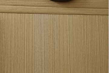 中古　美品　伝統工芸士　東樹義明作　久光刻　可憐な草花の彫刻をあしらった金具が目を引く小振りな加茂総桐箪笥(板盆付き、胴厚、総桐たんす、着物箪笥、和たんす)(R-079444)