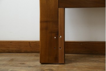 中古　スペイン製　バロッサバレンティ(VARO,S.A. VALENTI)　シモンズ(SIMMONS)　ボックススプリングベッド　ナチュラルモダンデザインでお部屋に取り入れやすいダブルサイズのベッドフレーム　(R-079445)