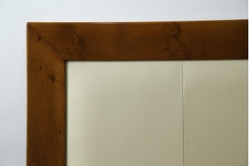 中古　スペイン製　バロッサバレンティ(VARO,S.A. VALENTI)　シモンズ(SIMMONS)　ボックススプリングベッド　ナチュラルモダンデザインでお部屋に取り入れやすいダブルサイズのベッドフレーム　(R-079445)