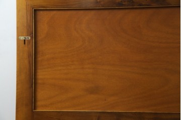 中古　スペイン製　バロッサバレンティ(VARO,S.A. VALENTI)　シモンズ(SIMMONS)　ボックススプリングベッド　ナチュラルモダンデザインでお部屋に取り入れやすいダブルサイズのベッドフレーム　(R-079445)