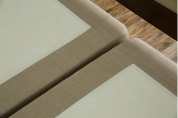 中古　スペイン製　バロッサバレンティ(VARO,S.A. VALENTI)　シモンズ(SIMMONS)　ボックススプリングベッド　ナチュラルモダンデザインでお部屋に取り入れやすいダブルサイズのベッドフレーム　(R-079445)