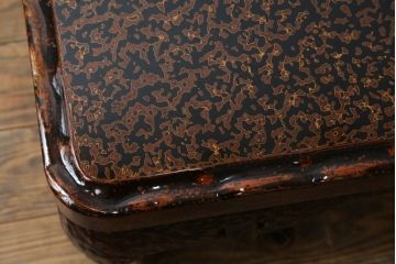 中古　未使用　展示品　東北　津軽塗り　唐塗り　隅々まで意匠を凝らした上質で美しい漆塗りの座卓(ローテーブル、センターテーブル、リビングテーブル)(定価約95万円)(R-079447)