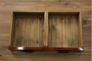 和製ビンテージ　民芸家具　前面欅(ケヤキ)材　和のお部屋の雰囲気を格上げしてくれる味わい豊かな米沢車箪笥(米沢箪笥、時代箪笥、和たんす、衣装タンス、収納箪笥、整理箪笥、引き出し、ヴィンテージ)(R-079448)