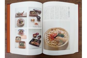 昭和57年　魚譜 日本料理盛付精撰 日本食用魚介藻 大図鑑(著者 志の島忠、監修 末廣恭雄 阿部宗明 鈴木克美 益田一、グラフ社、本、古書、和食、指南書、レシピ、カバー付き、外箱付き)(R-079459)