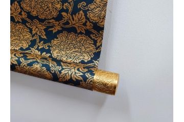 工芸　複製画　神護寺所蔵　国宝　釈迦如来像　第577番　掛軸(第五百七十七番、掛け軸、絹本、仏画、共箱付き、解題、多色コロタイプ印刷、手彩色)(R-079460)　
