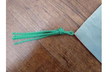 大正〜昭和初期　正絹　色々な用途に応じられる掛袱紗4セット(古布、リメイク、金糸、刺繍、花、菊、和柄、扇、松、ツル、カメ、亀、桐、鳳凰、古裂、服紗、フクサ、ふくさ、帛紗、房付き)(R-079479)
