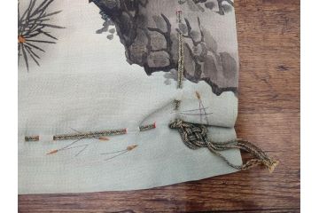 大正〜昭和初期　正絹　色々な用途に応じられる掛袱紗4セット(古布、リメイク、金糸、刺繍、花、菊、和柄、扇、松、ツル、カメ、亀、桐、鳳凰、古裂、服紗、フクサ、ふくさ、帛紗、房付き)(R-079479)