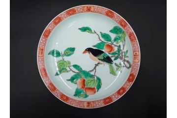 復刻版　乾隆年製　粉彩桃果蝙蝠紋皿/大清康煕年製　五彩桃樹鵲紋皿/大清雍正年製　豆彩水仙花石紋皿/大明成化年製　青花歳寒三友紋盤/大明宣徳年製　青花松竹梅紋盤　青花暗花紋鉢　6寸・7寸・8寸　格式の高さを感じる皇帝の磁器6点セット(中国、中国美術、六寸、七寸、八寸、タトウ箱付き、外箱付き)(定価43万円以上)(R-079480)