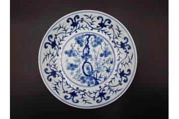 復刻版　乾隆年製　粉彩桃果蝙蝠紋皿/大清康煕年製　五彩桃樹鵲紋皿/大清雍正年製　豆彩水仙花石紋皿/大明成化年製　青花歳寒三友紋盤/大明宣徳年製　青花松竹梅紋盤　青花暗花紋鉢　6寸・7寸・8寸　格式の高さを感じる皇帝の磁器6点セット(中国、中国美術、六寸、七寸、八寸、タトウ箱付き、外箱付き)(定価43万円以上)(R-079480)