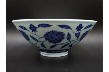 復刻版　乾隆年製　粉彩桃果蝙蝠紋皿/大清康煕年製　五彩桃樹鵲紋皿/大清雍正年製　豆彩水仙花石紋皿/大明成化年製　青花歳寒三友紋盤/大明宣徳年製　青花松竹梅紋盤　青花暗花紋鉢　6寸・7寸・8寸　格式の高さを感じる皇帝の磁器6点セット(中国、中国美術、六寸、七寸、八寸、タトウ箱付き、外箱付き)(定価43万円以上)(R-079480)