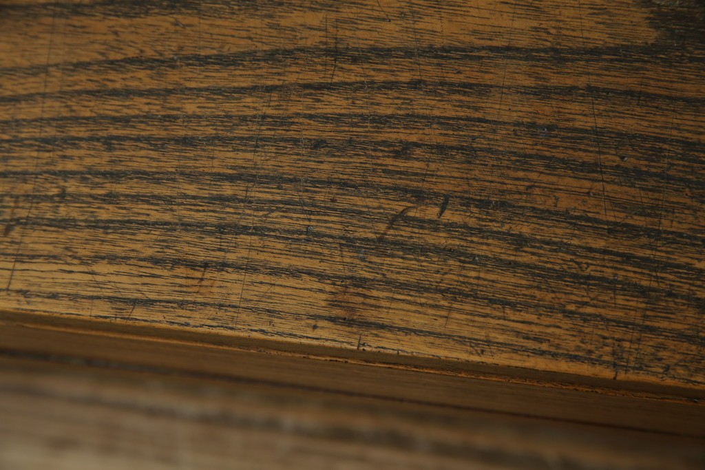 和製アンティーク　総ケヤキ(欅)材　時を経た味わいと力強い杢目が魅力的な文机　(R-079487)