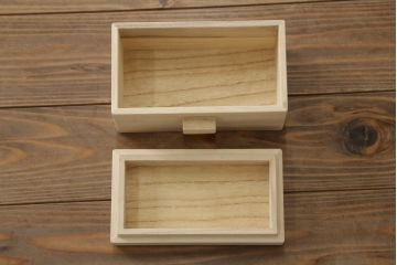 中古　美品　岩谷堂箪笥　月雫3段　あられ紋様の金具が目を引く階段箪笥(民芸箪笥、収納箪笥、和タンス)(R-079488)
