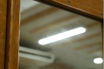 和製ヴィンテージ　上手物!!　ナラ材　上品な意匠が光る着物箪笥　(R-079489)