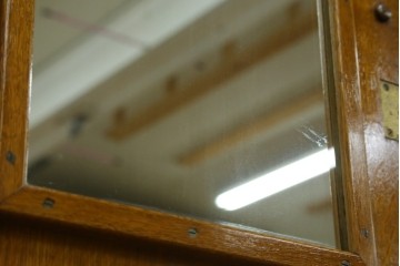 和製ヴィンテージ　上手物!!　ナラ材　上品な意匠が光る着物箪笥　(R-079489)