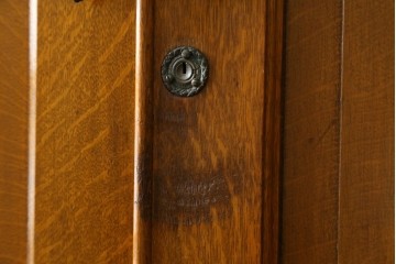 和製ヴィンテージ　上手物!!　ナラ材　上品な意匠が光る着物箪笥　(R-079489)