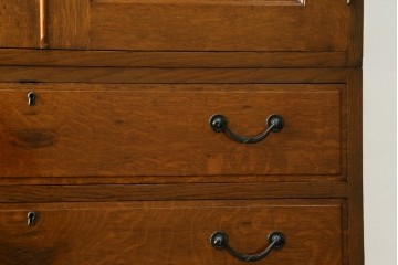 和製ヴィンテージ　上手物!!　ナラ材　上品な意匠が光る着物箪笥　(R-079489)
