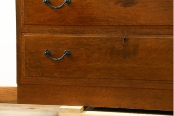 和製ヴィンテージ　上手物!!　ナラ材　上品な意匠が光る着物箪笥　(R-079489)