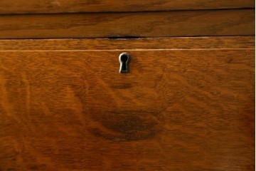 和製ヴィンテージ　上手物!!　ナラ材　上品な意匠が光る着物箪笥　(R-079489)