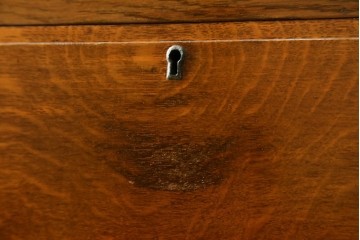 和製ヴィンテージ　上手物!!　ナラ材　上品な意匠が光る着物箪笥　(R-079489)