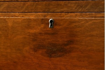 和製ヴィンテージ　上手物!!　ナラ材　上品な意匠が光る着物箪笥　(R-079489)