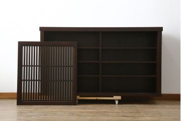 中古　格子デザインが凛とした和を演出する水屋箪笥サイドボード(食器棚、戸棚、収納棚、サイドキャビネット)(R-079491)