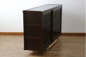 中古　格子デザインが凛とした和を演出する水屋箪笥サイドボード(食器棚、戸棚、収納棚、サイドキャビネット)(R-079491)