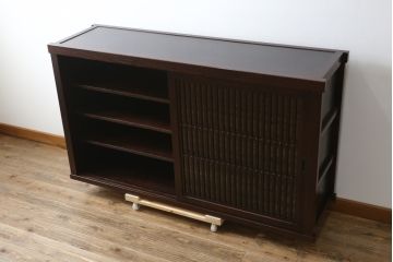 中古　格子デザインが凛とした和を演出する水屋箪笥サイドボード(食器棚、戸棚、収納棚、サイドキャビネット)(R-079491)
