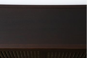 中古　格子デザインが凛とした和を演出する水屋箪笥サイドボード(食器棚、戸棚、収納棚、サイドキャビネット)(R-079491)
